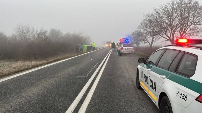 В Словакии перевернулся автобус из Украины с 53 пассажирами 02 dqxikeidqxidqeant
