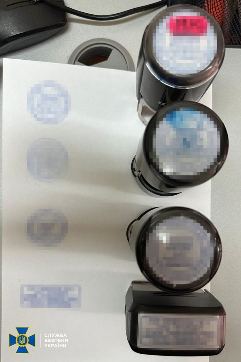 Ліквідовано ще 3 схеми для ухилянтів, серед затриманих - посадовець військово-лікарської комісії, - СБУ 06