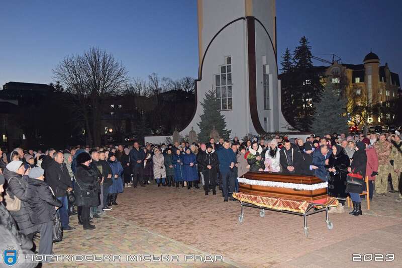 Без отца осталась пятилетняя дочь: на Тернопольщине простились с воином, погибшим в боях под Бахмутом. Фото