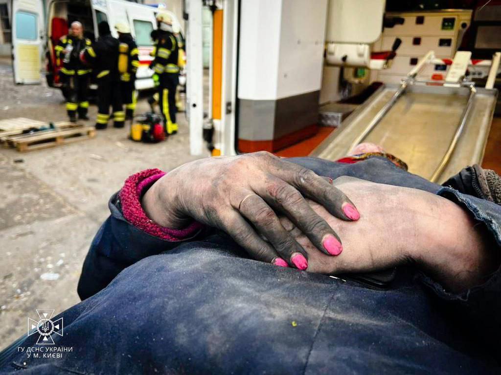 Сотни разрушенных человеческих судеб: в ГСЧС показали последствия российского ракетного обстрела. Жуткие фото