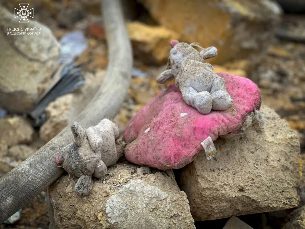 Сотни разрушенных человеческих судеб: в ГСЧС показали последствия российского ракетного обстрела. Жуткие фото
