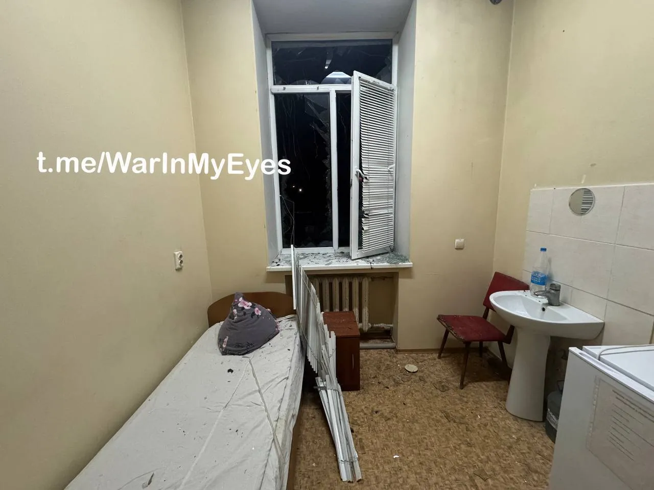 В оккупированном Донецке раздались взрывы: сообщают о прилетах в объекты оккупантов. Фото и видео