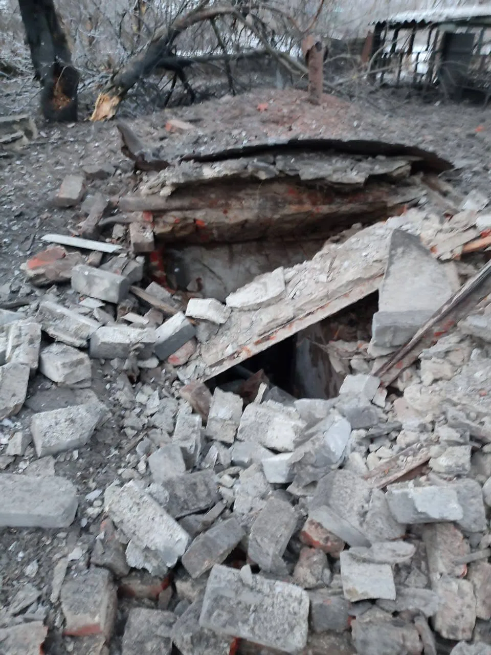 Окупанти вбили чоловіка у Куп’янському районі: ударами поранено жінку і підлітка. Фото