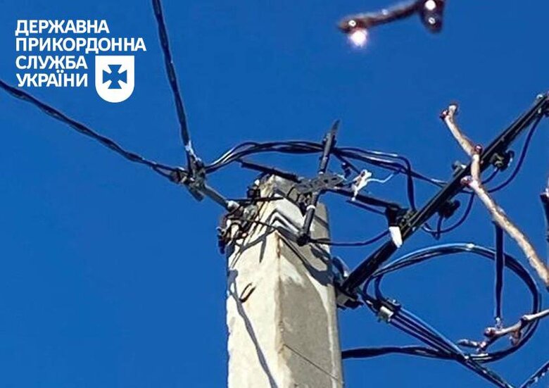 Пограничники отбили атаку вражеских FPV-дронов в Запорожском направлении 04