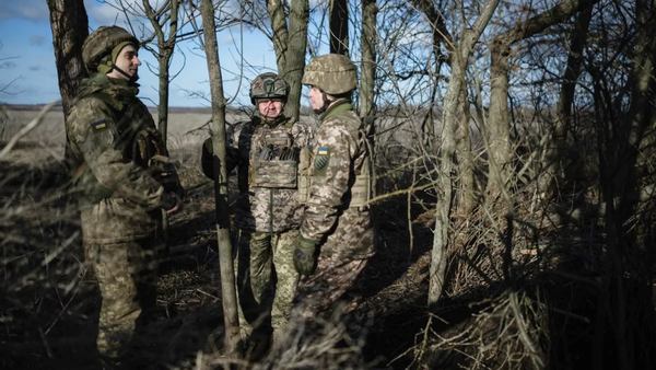 Военнослужащие 55-й отдельной артиллерийской бригады  dqxikeidqxidqrant