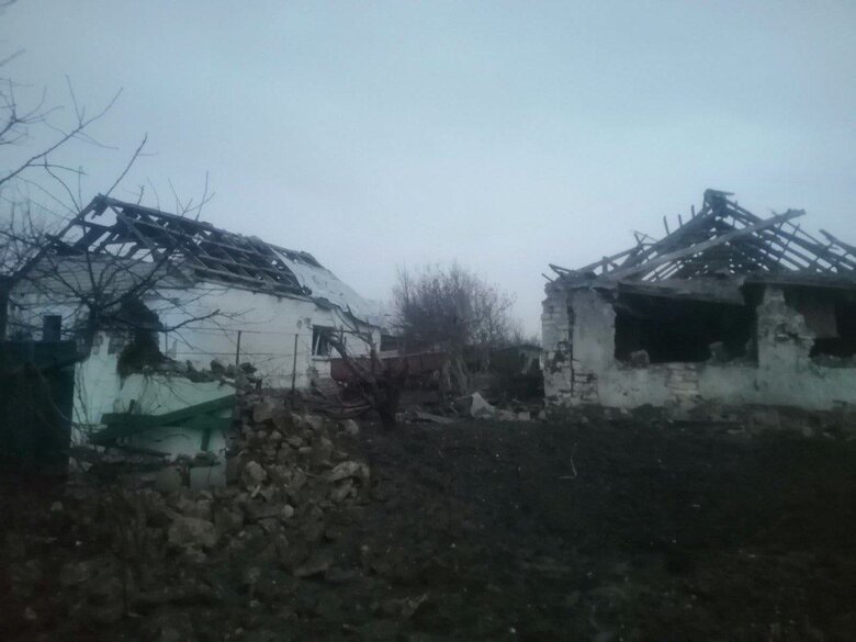 Рашисты сбросили КАБ на Пункт несокрушимости в Бериславском районе Херсонщины 03