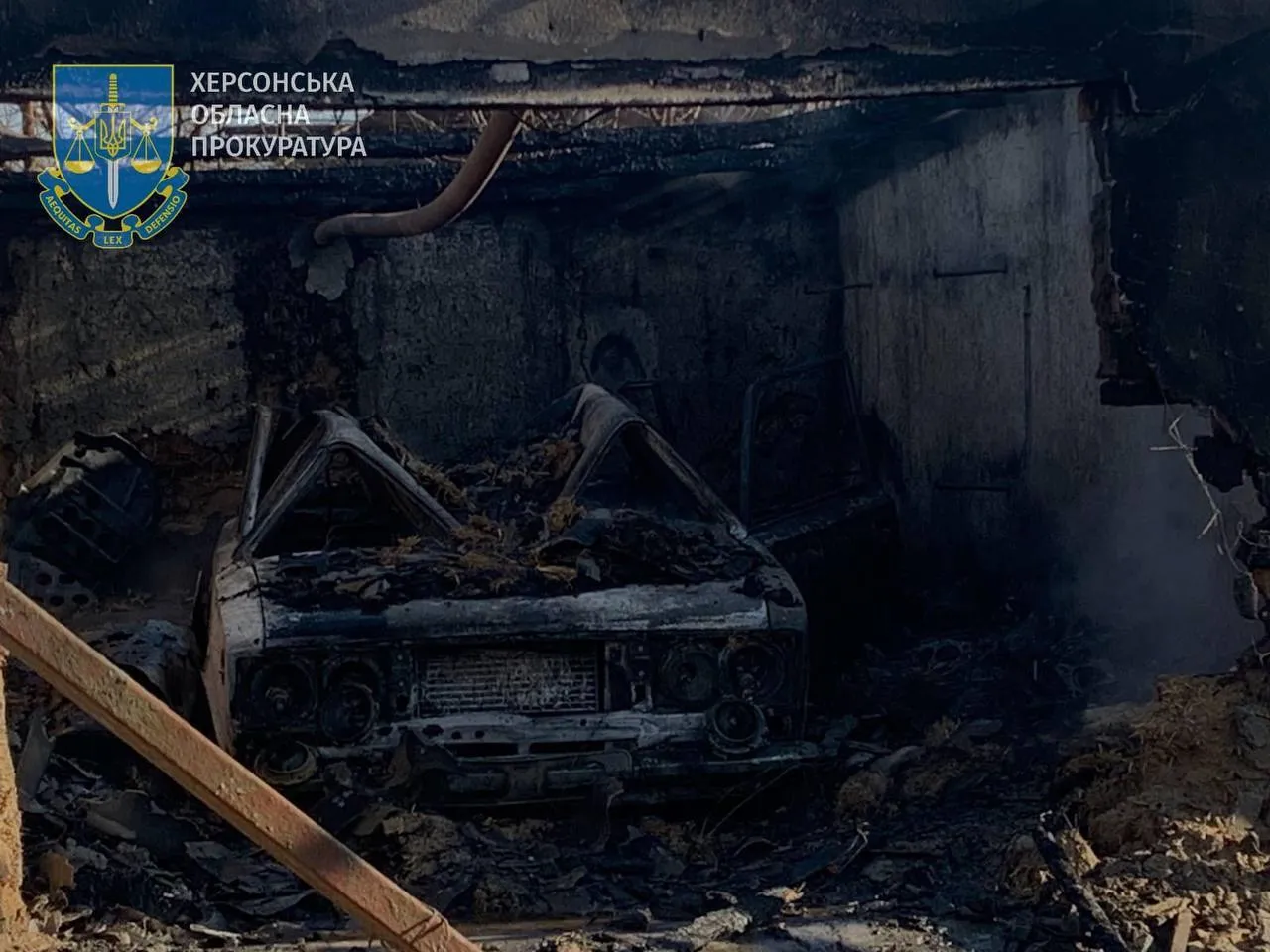 Окупанти вдарили по Херсону та Бериславу: є загиблий і поранені. Фото й відео