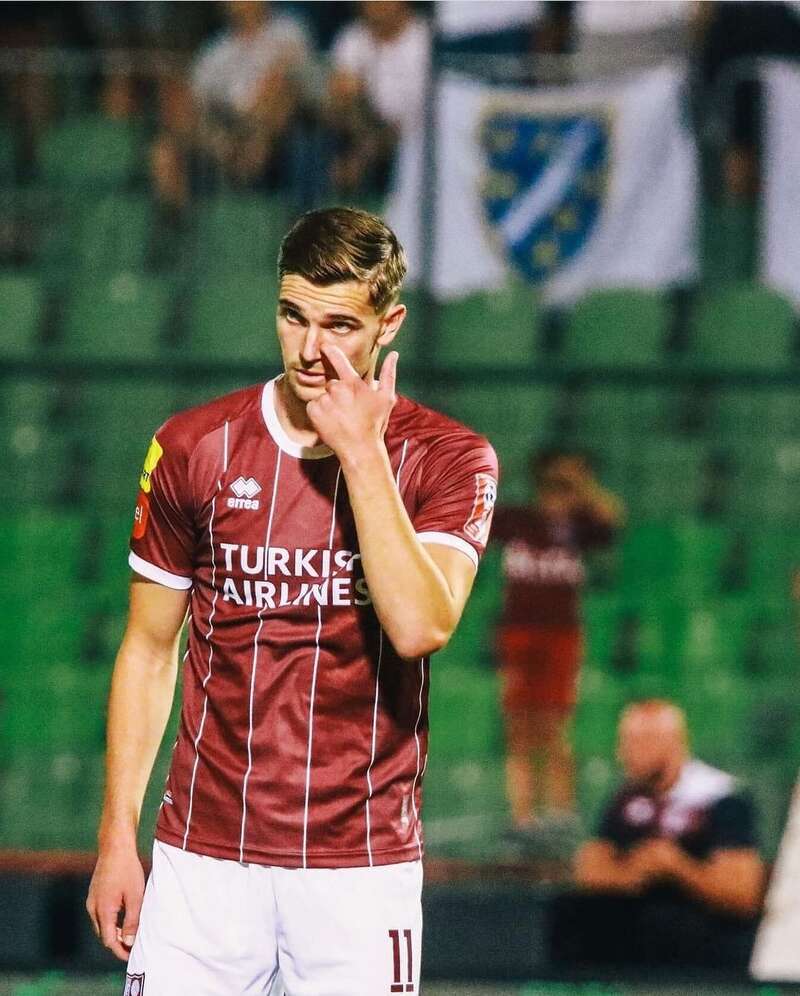 Титулованому футболісту в Литві прилетіла карма за його любов до Росії