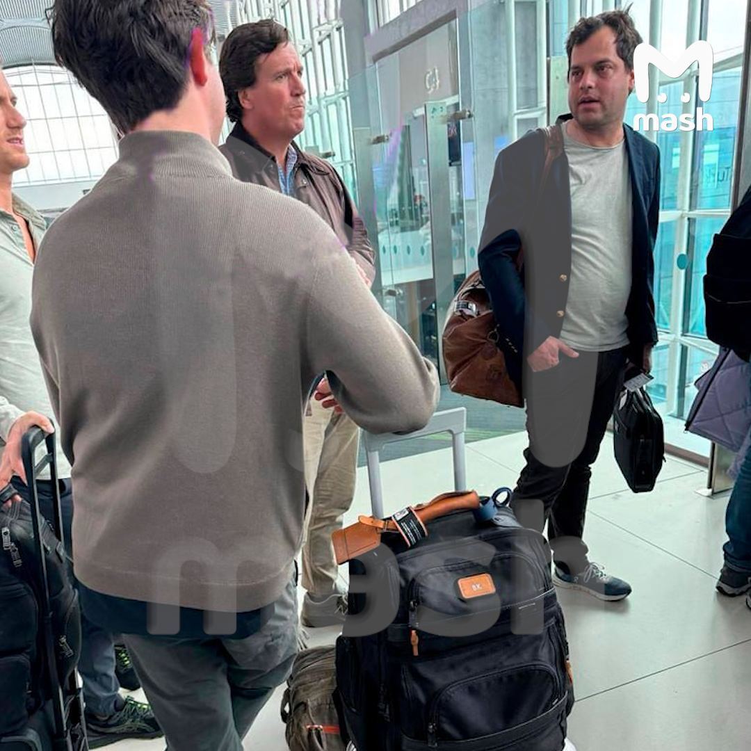 Трампіст Такер Карлсон, який підтакує Росії, прилетів у Москву: ймовірно, на інтерв’ю із Путіним