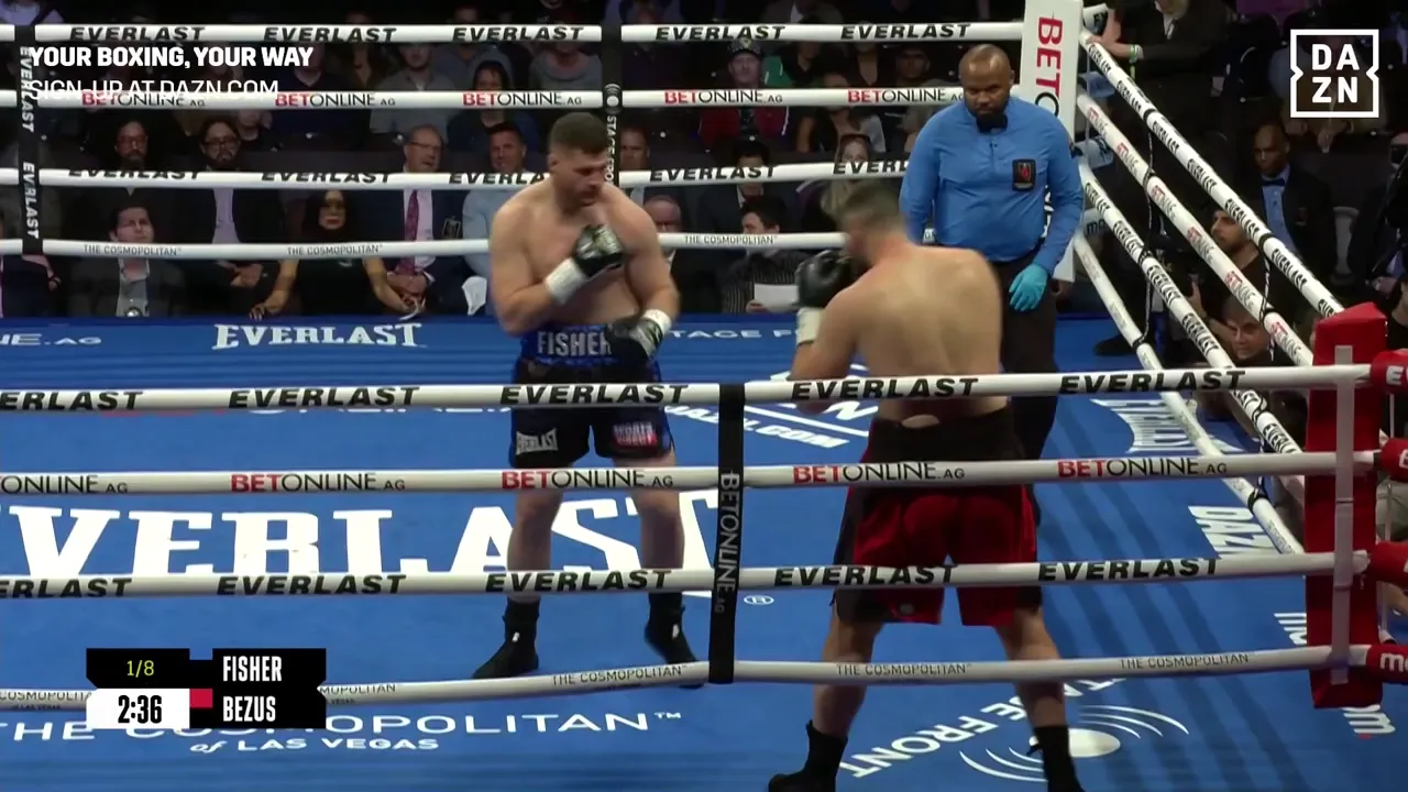 Знаменитий український суперваговик програв нокаутом у першому раунді. Відео dqxikeidqxiqdxant