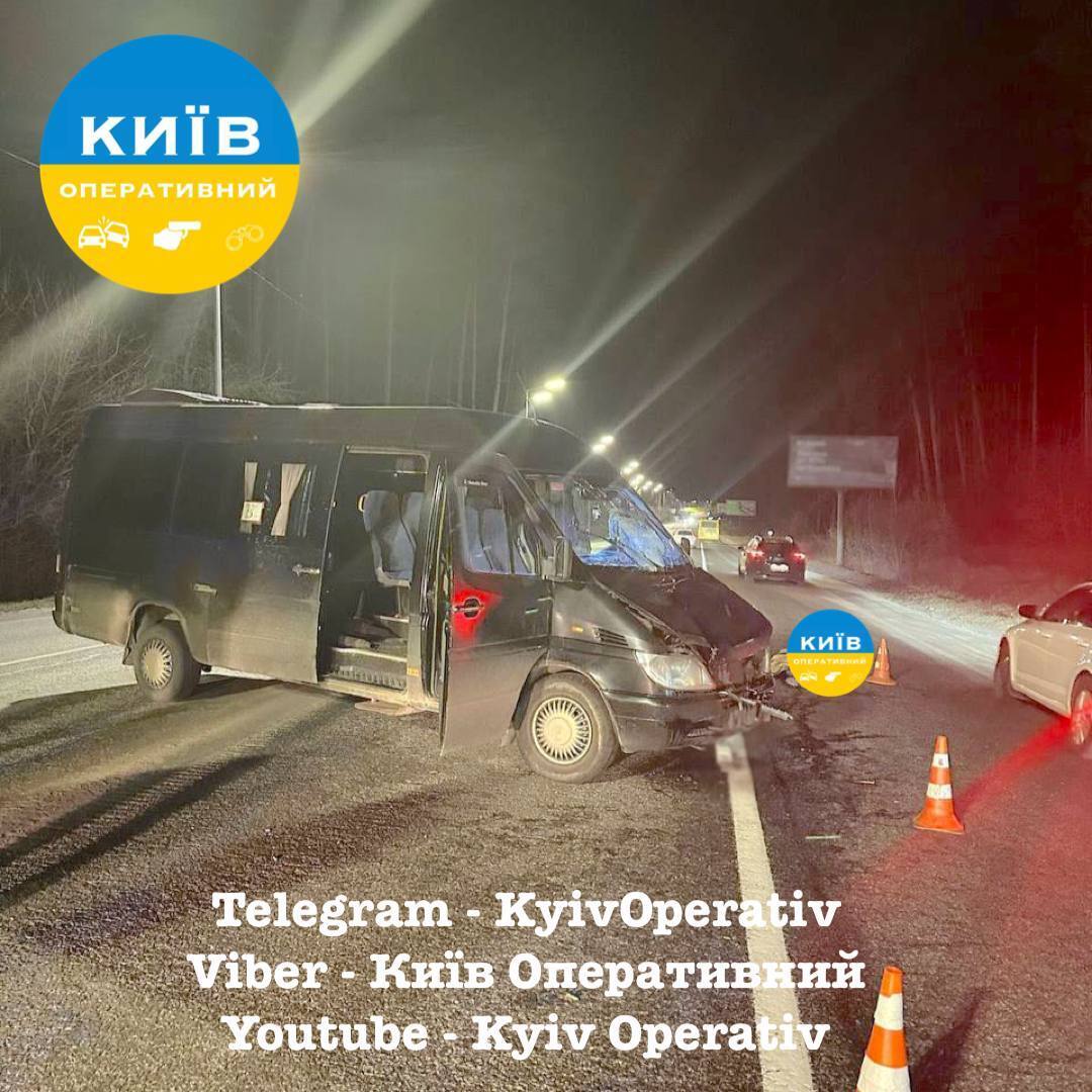 Под Киевом маршрутка сбила насмерть женщину. Фото и подробности dqxikeidqxidqeant