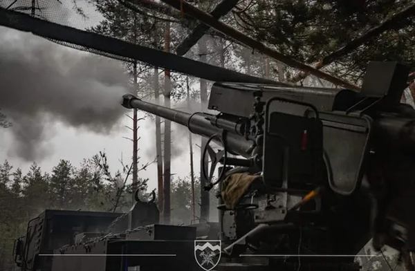 На фото работа САУ (самоходной артиллерийской установки) от 5 февраля 2024 года. Фото: Генштаб ВСУ