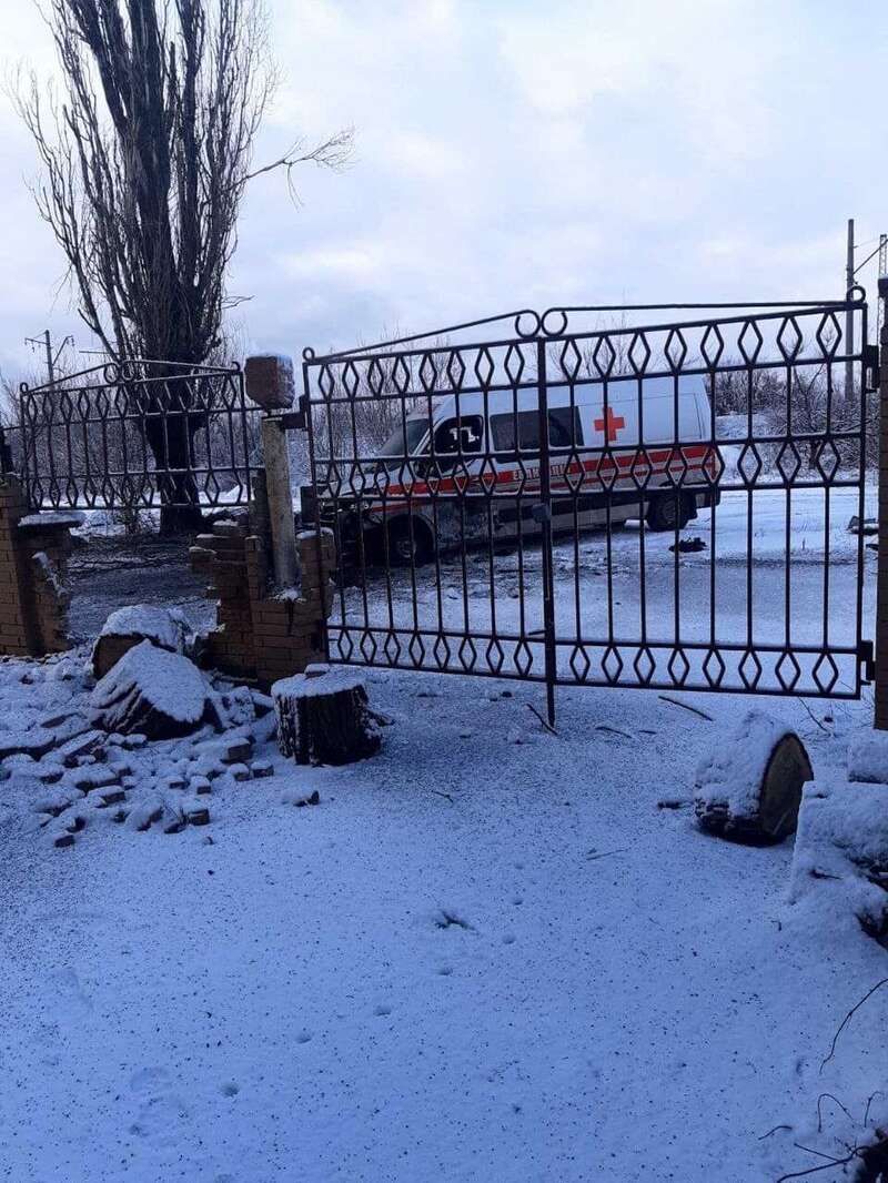 В Авдіївці окупанти поранили українського волонтера, його авто добили другим ударом. Фото і деталі dqxikeidqxidqrant