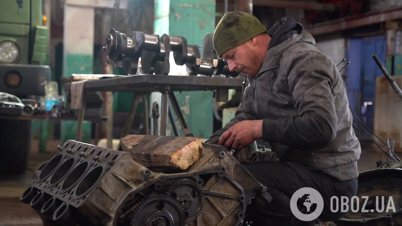 Воїн ЗСУ з ремонтної бригади