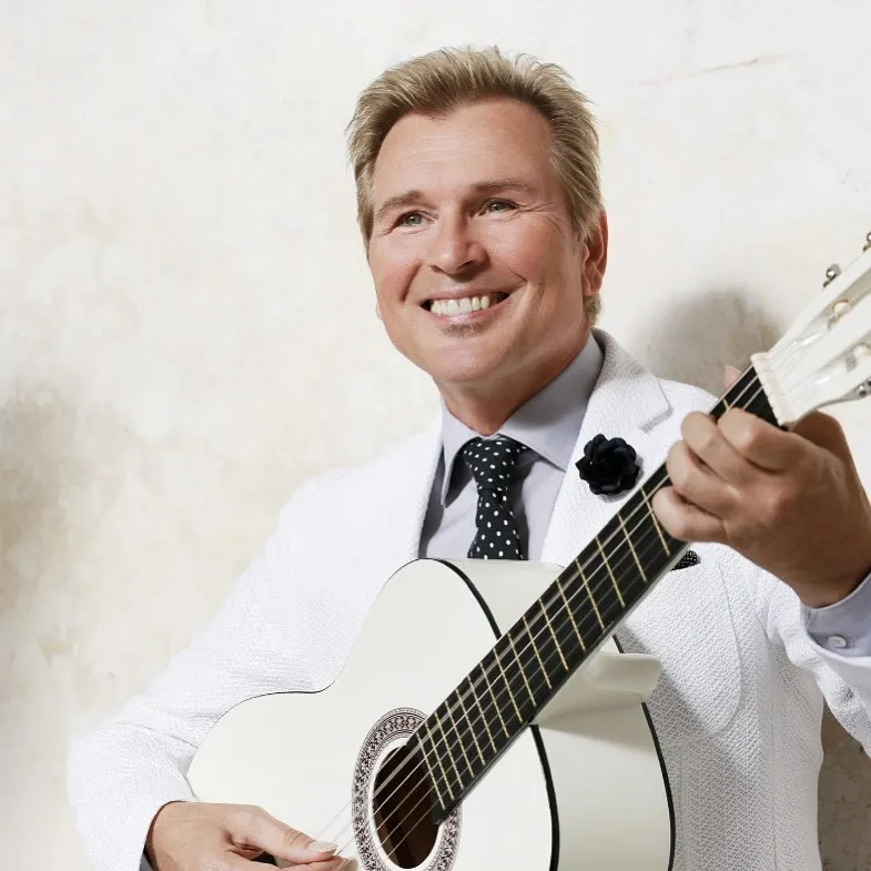 Александр Малинин заявил о готовности защищать Россию с оружием в руках и объяснил, почему не откажется от звания народного артиста Украины dqxikeidqxidqrant