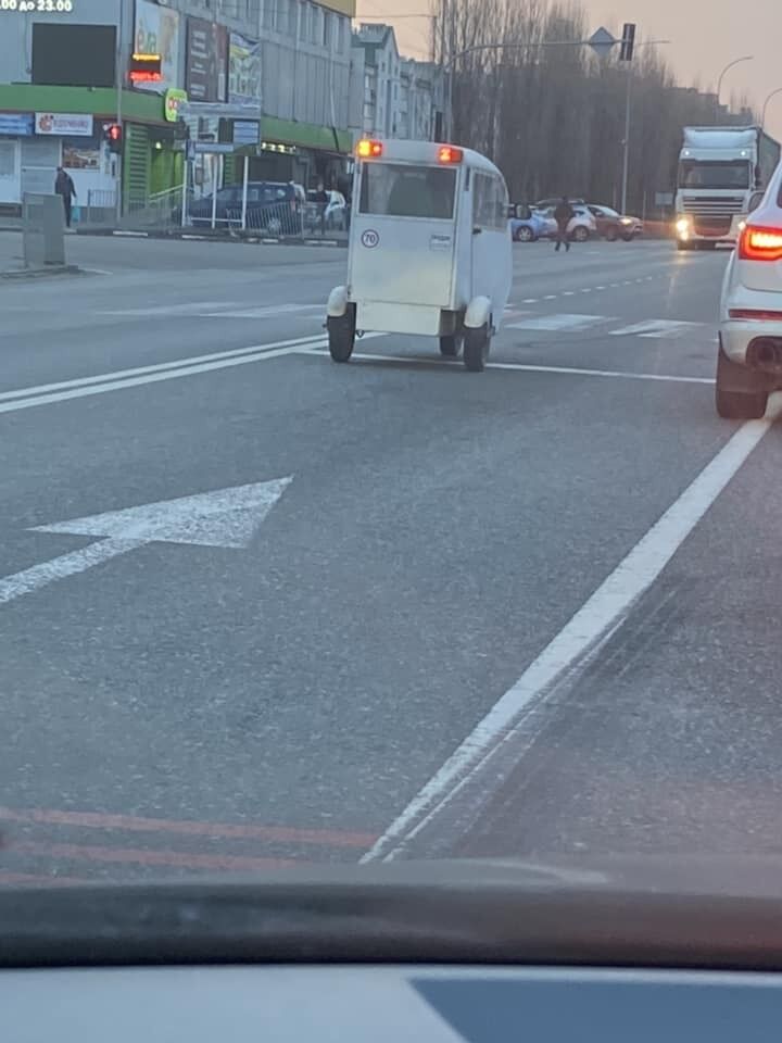 Собирает местный Генри Форд: под Киевом был замечен необычный самодельный транспорт. Фото и подробности