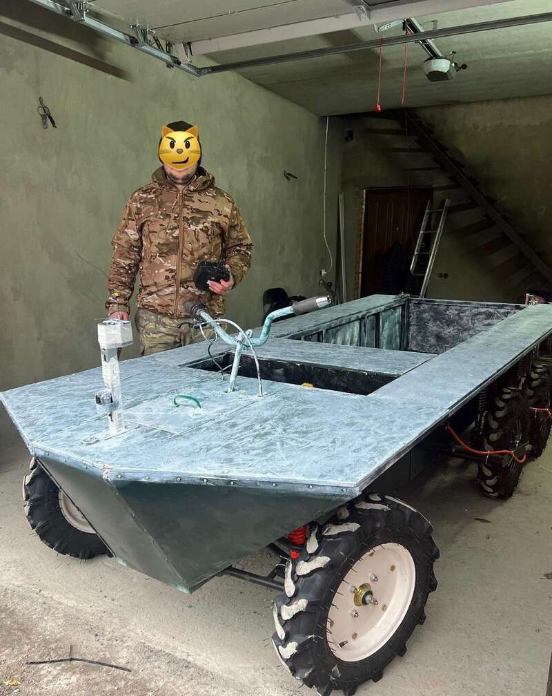 Собирает местный Генри Форд: под Киевом был замечен необычный самодельный транспорт. Фото и подробности