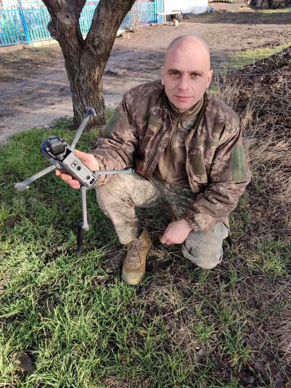 Без батька залишилися сини: на фронті загинув 37-річний захисник із Прикарпаття. Фото dqxikeidqxidqrant