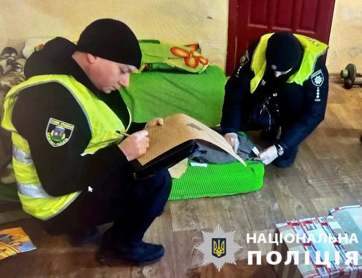 На Київщині чоловік побив та зґвалтував дружину, а потім погрожував поліцейським гранатою