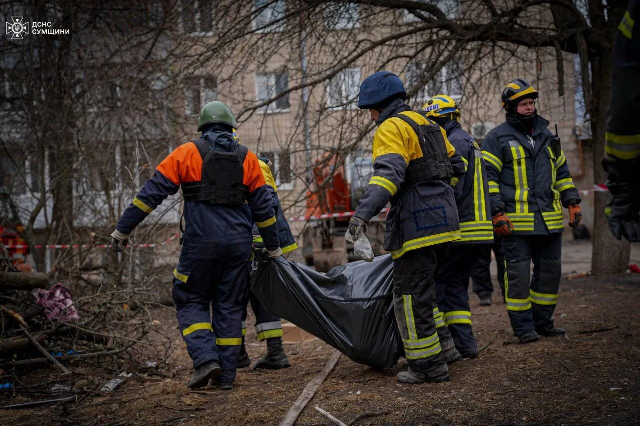 In Sumy, a man’s body was recovered from the rubble of a house: search efforts continue. Video
