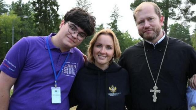 Марія Львова-Бєлова особисто взяла під опіку підлітка з окупованого Росією Маріуполя Пилипа Головню