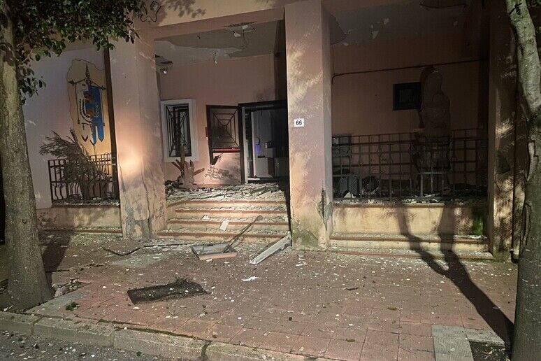      :    .  dqxikeidqxidqeant