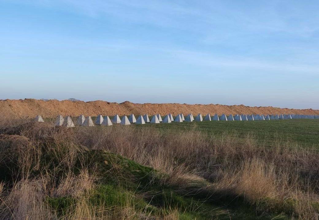 Defensive fortifications are being strengthened and built in the Odessa region: photos were shown in the OVA