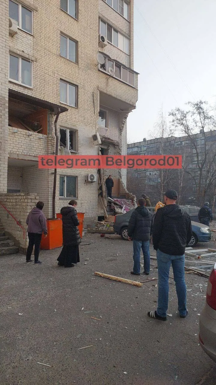 В Белгороде показали последствия атак БПЛА, жалуются на развалившиеся дома. Фото и видео