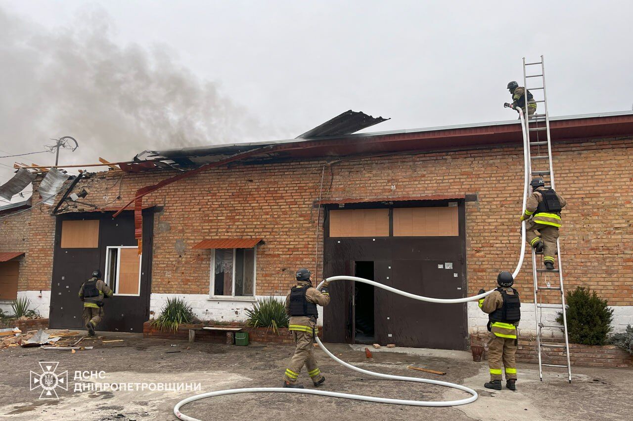 In the morning, the invaders struck Nikopol, houses were damaged: a woman was injured. Photo