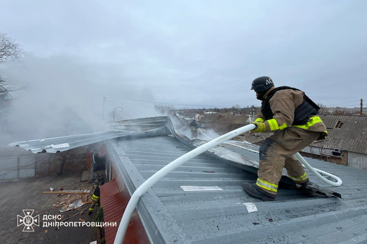 In the morning, the invaders struck Nikopol, houses were damaged: a woman was injured. Photo
