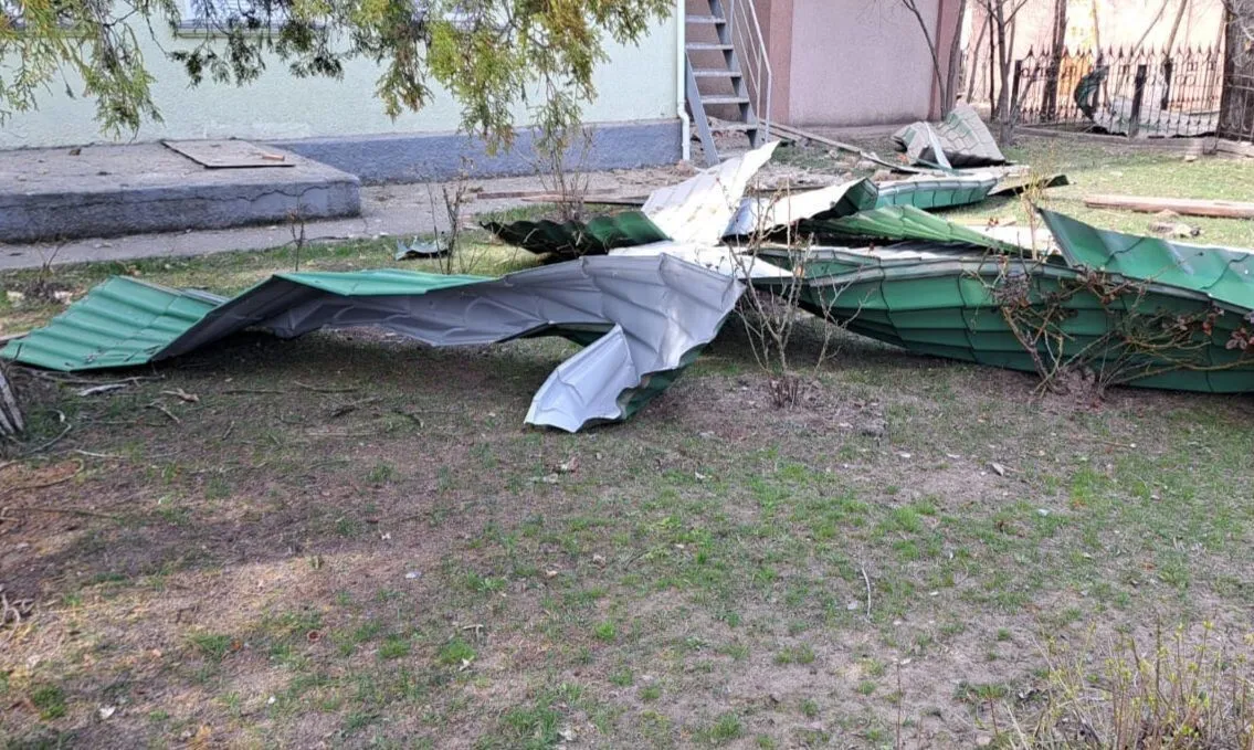 The Russians shelled the Nikopol region: there is destruction of the housing sector. Photo