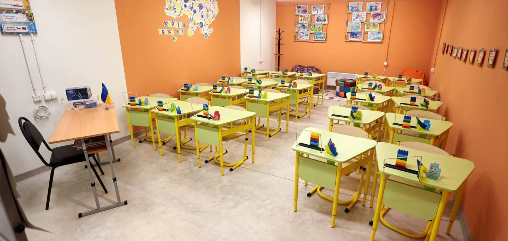 У Харкові збудували першу підземну школу: має 20 класних кімнат і може прийняти 900 учнів у дві зміни. Фото dqxikeidqxidqrant