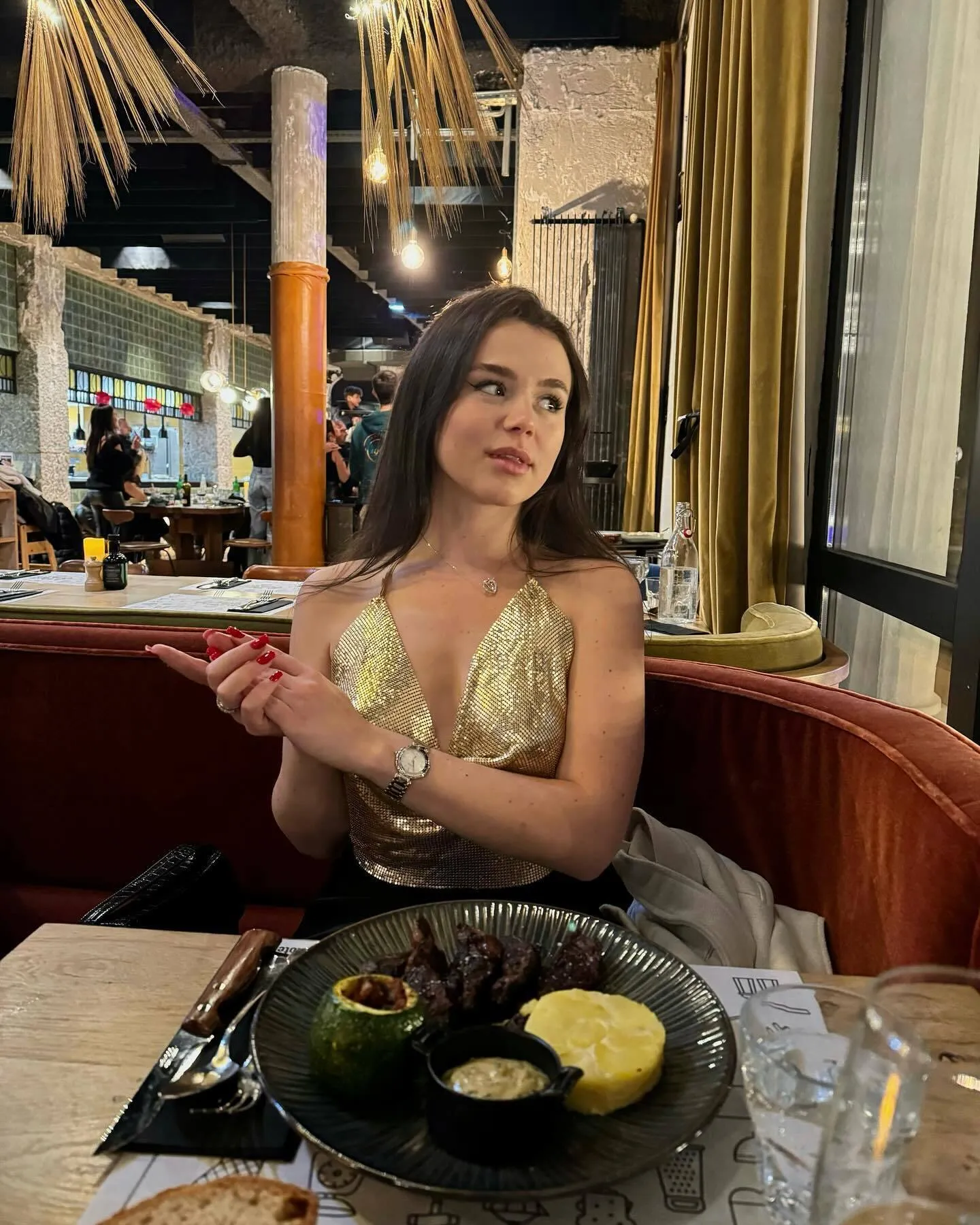 Вела гламурне життя в Європі під час повномасштабної війни: що відомо про загиблу в Італії українську модель