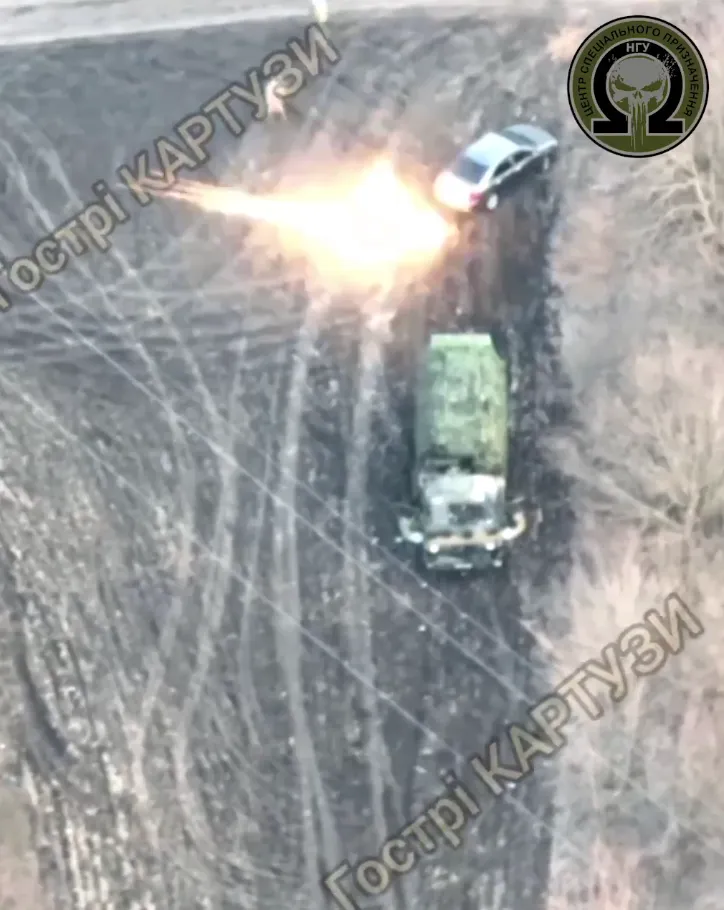 They calculated it accurately: the National Guard special forces struck a car with Russian officers. Video