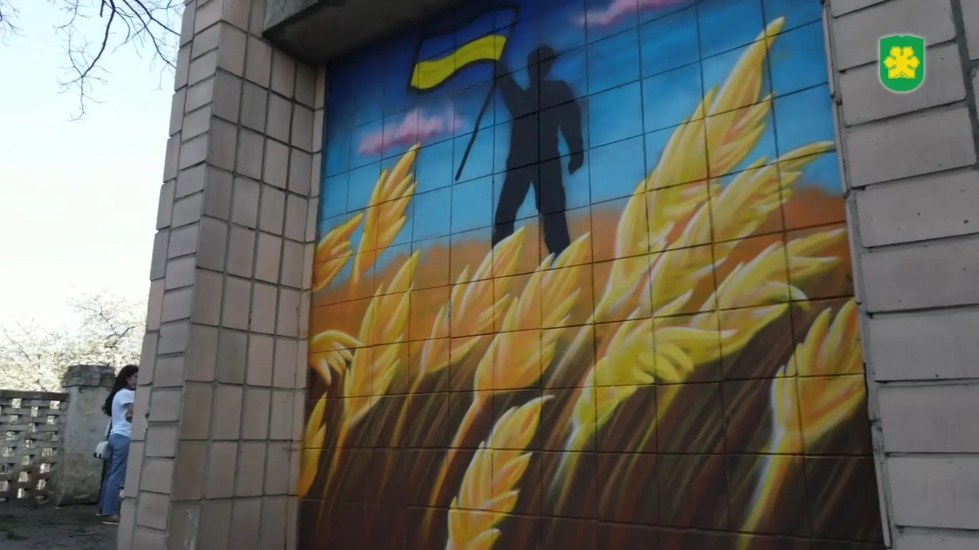 In Bucha, a mural was created at the site of war crimes by the Russian occupiers. Details and video