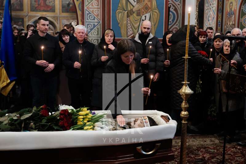 В Киеве простились с военным и волонтером Павлом Петриченко (фото)