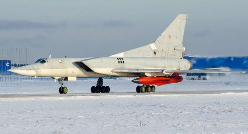 Russian bomber with a new missile