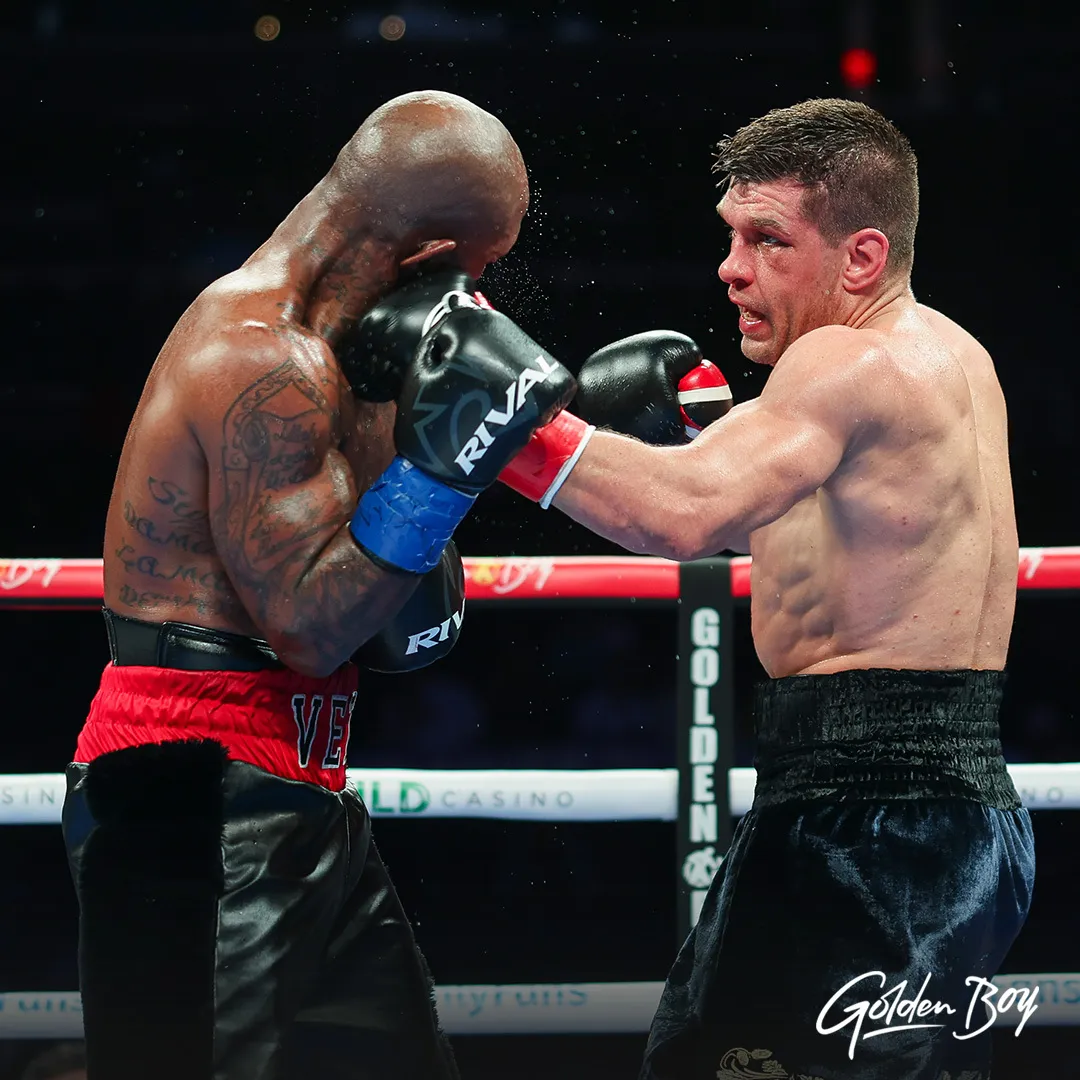 Знаменитий український боксер із Криму виграв для України бій у США. Відео