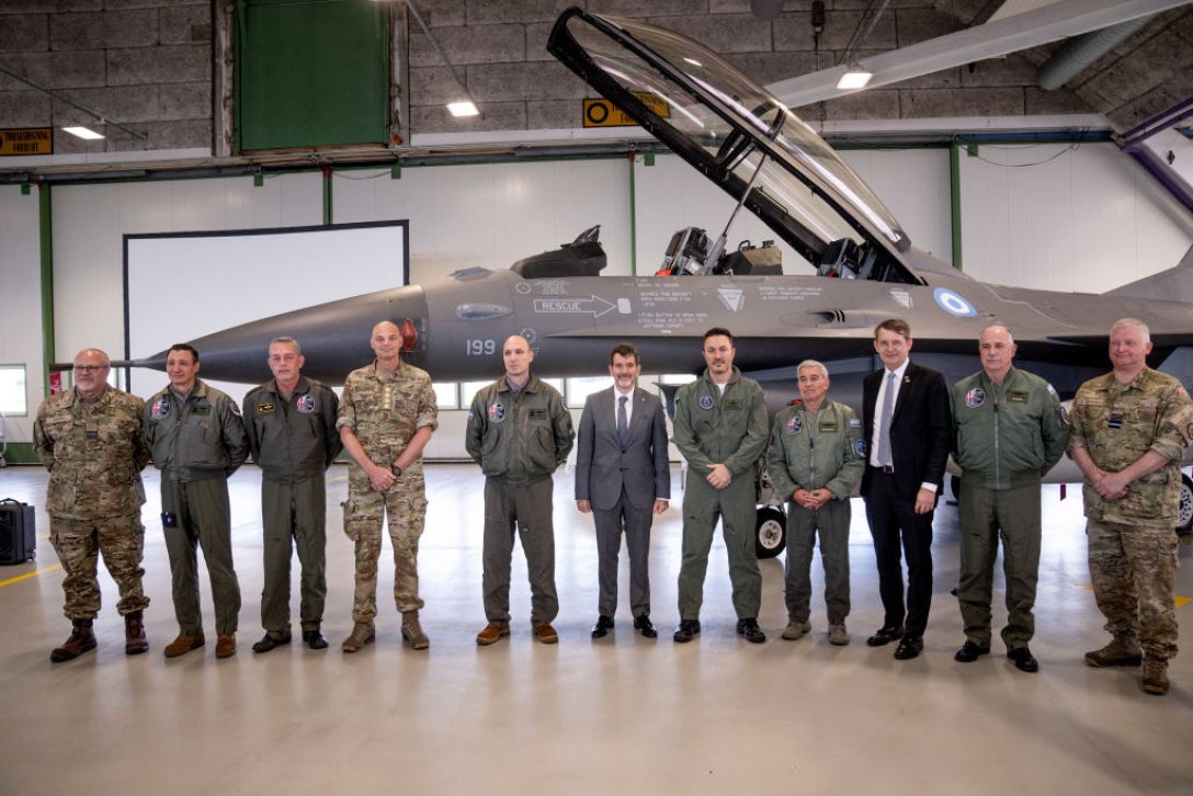 F-16, літак F-16, літак F-16 Аргентина, чому F-16 продають Аргентині, коли Україна отримає F-16 dqxikeidqxiuuant