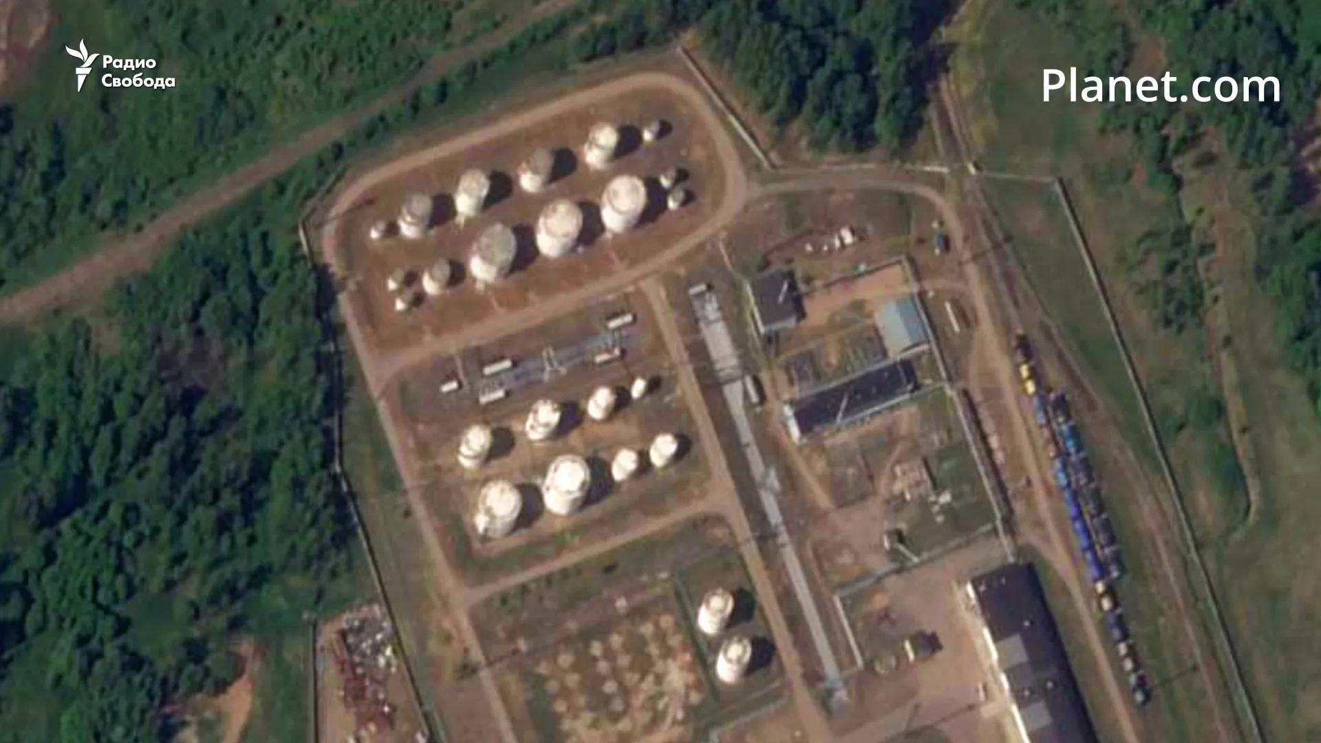 Удар БпЛА по нафтобазі у Смоленській області РФ: результат показали з супутника. Фото dqxikeidqxidqeant