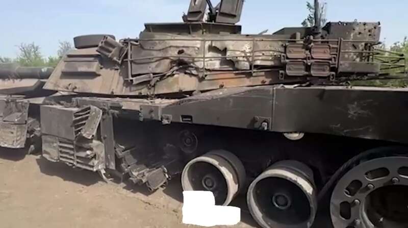 Damaged Abram tank, tank, military equipment, armored vehicle dqxikeidqxiqrrant