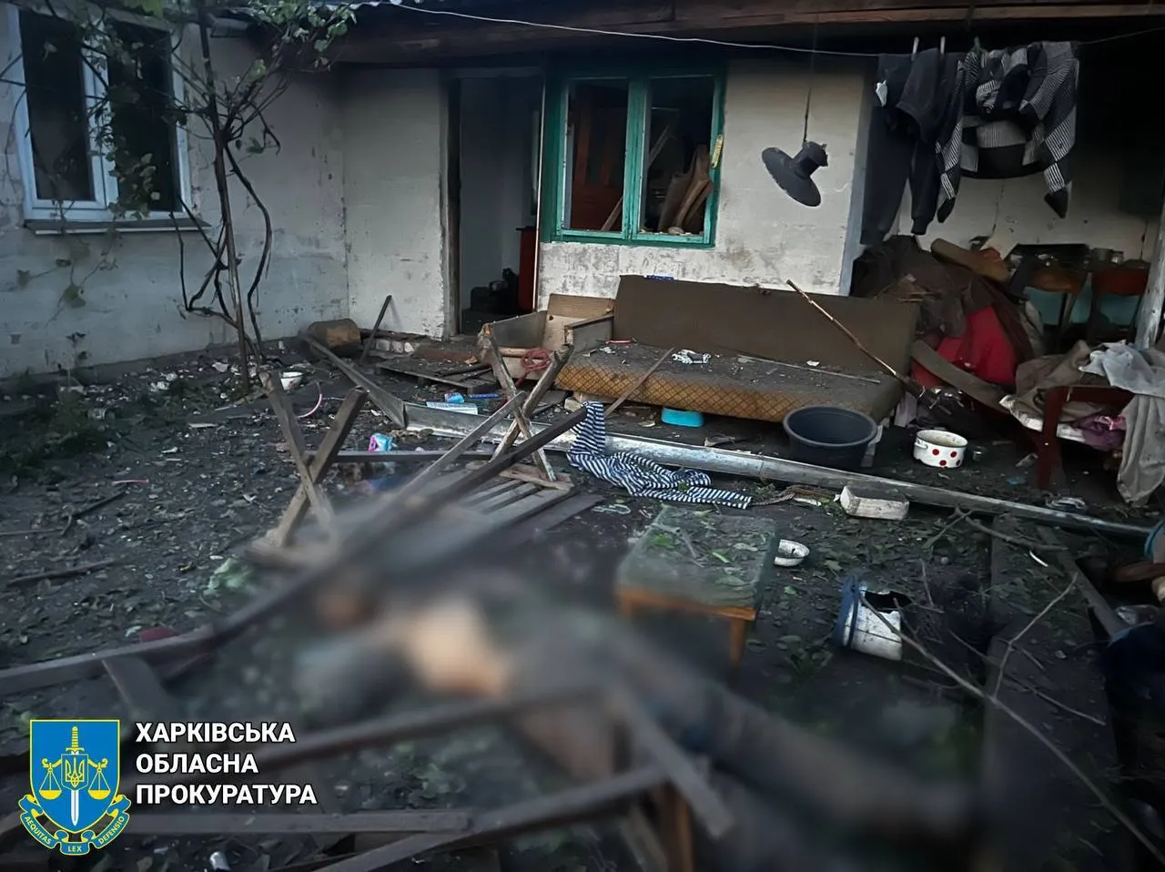 The Russians shelled the village of Novoosinovo in the Kharkov region: a pensioner was killed. Photo dqxikeidqxidqeant