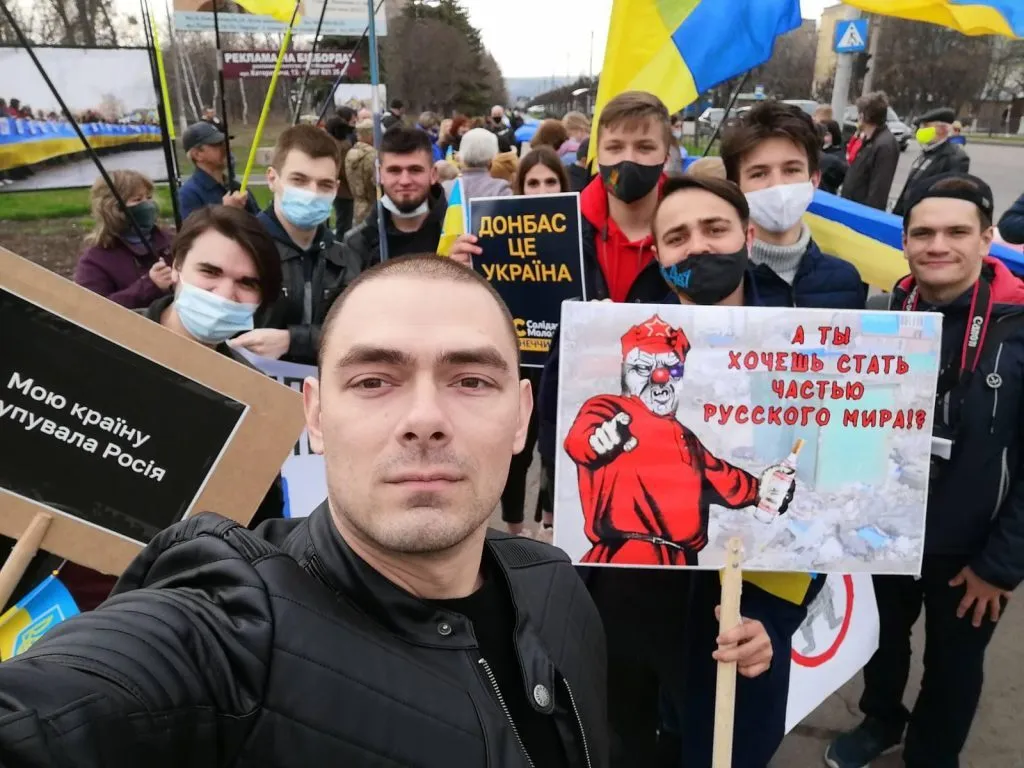 Человек занимался общественной деятельностью, но после начала полномасштабной войны отправился на фронт