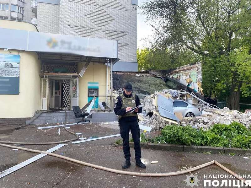 In Chernigov, an explosion occurred in a bank premises and a fire broke out: police and rescuers are working on the scene. Photo