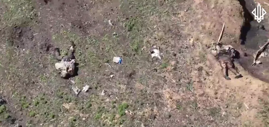 Everything around is littered with the bodies of the occupiers: the defenders of Ukraine showed what Robotino looks like. Video