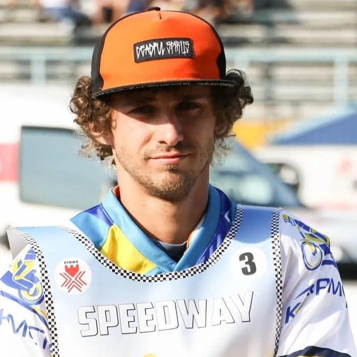 ТЦК запакували віцечемпіона України зі спідвею і за добу відправили на полігон dqxikeidqxitkant