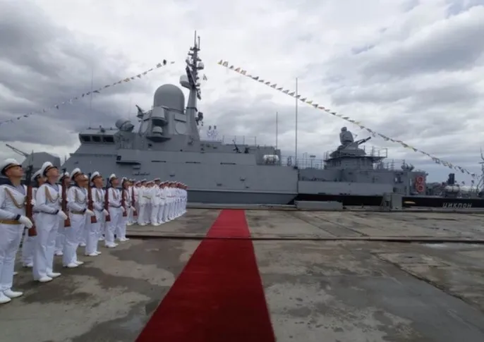 У Генштабі підтвердили ураження російського ракетного корабля