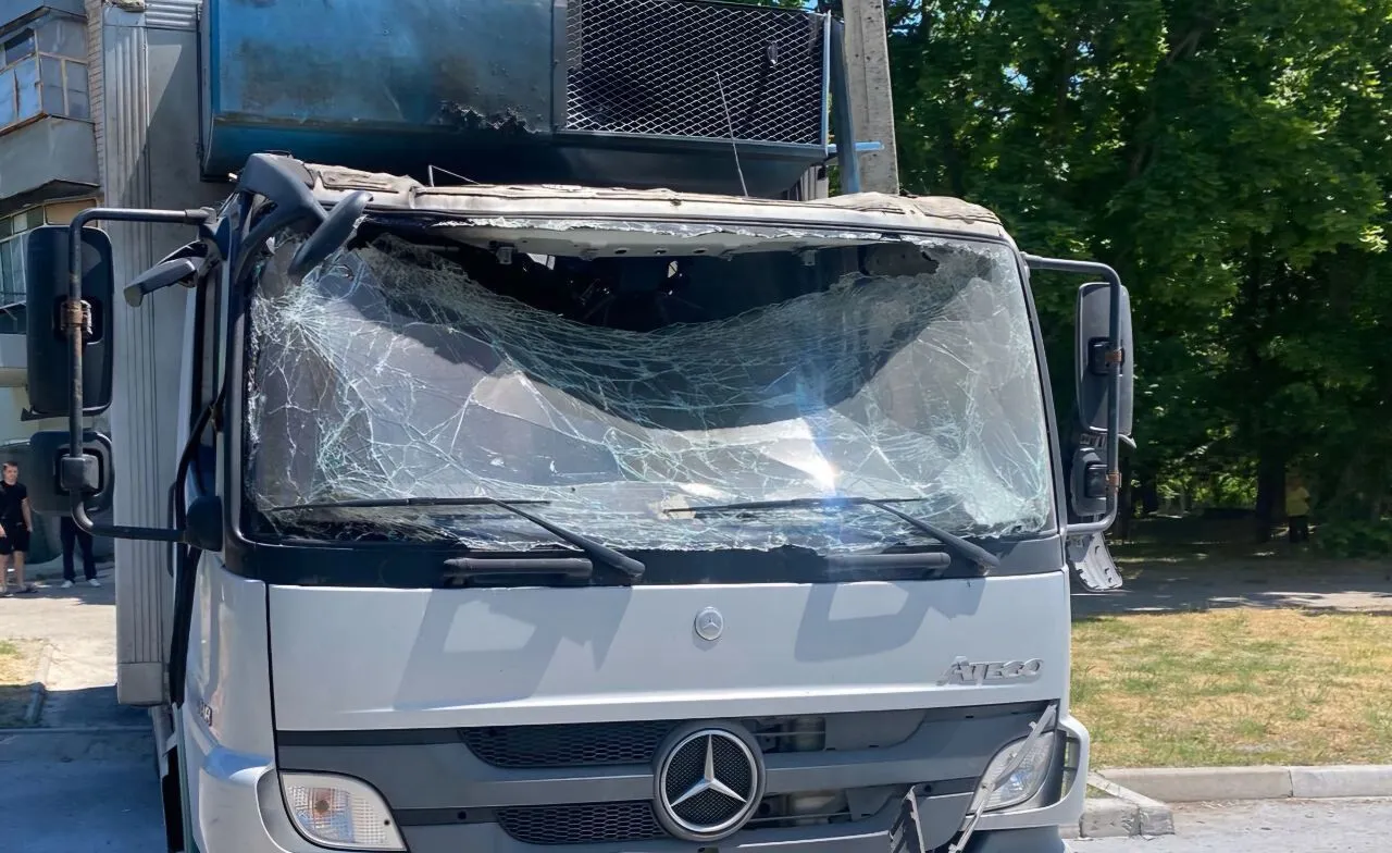 Войска РФ ударили ракетой по пригороду Днепра