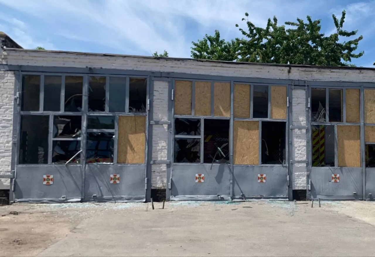 Войска РФ ударили ракетой по пригороду Днепра