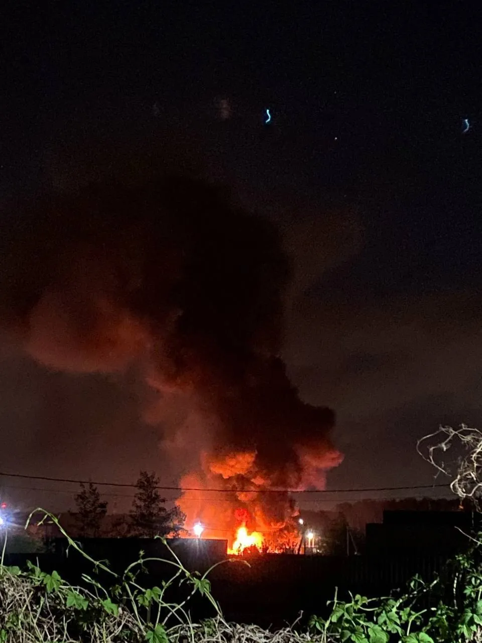 У підмосковному Подольську пролунали вибухи і спалахнула пожежа. Фото та відео